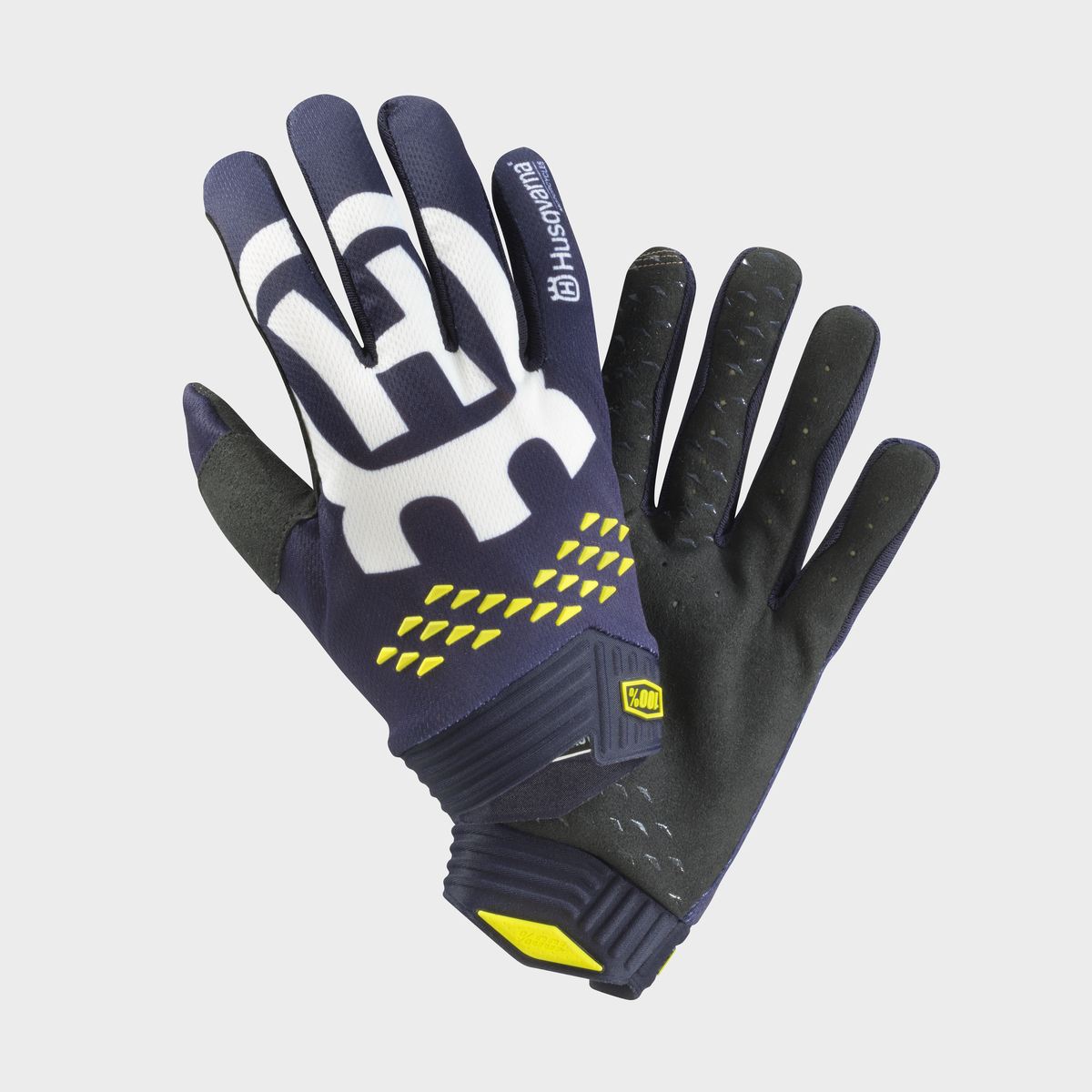 PHO_HS_PERS_VS_93964-3HS22001310X-ITRACK-RAILED-GLOVE_SALL_AWSG_V1.jpg